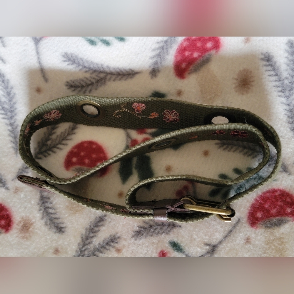 Y2K Inspired Floral Embroidered Belt in Olive Green Size M/L - Picture 6 of 9